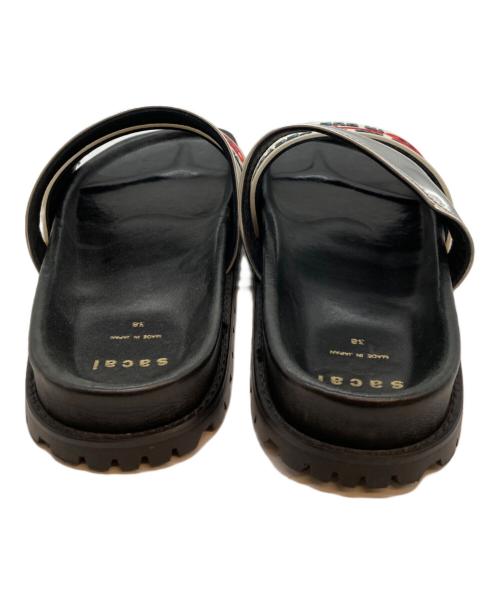 sacai（サカイ）sacai (サカイ) シャワーサンダル ブラック×ホワイト サイズ:38の古着・服飾アイテム