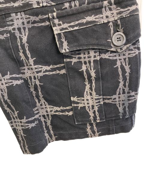 UNDERCOVER（アンダーカバー）UNDERCOVER (アンダーカバー) 有刺鉄線カーゴショーツ ブラック サイズ:ｍの古着・服飾アイテム