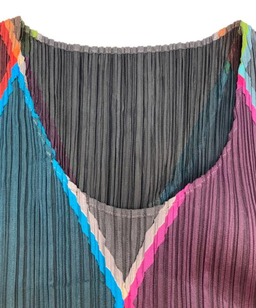 PLEATS PLEASE（プリーツプリーズ）PLEATS PLEASE (プリーツプリーズ) プリーツノースリーブワンピース マルチカラー サイズ:3の古着・服飾アイテム