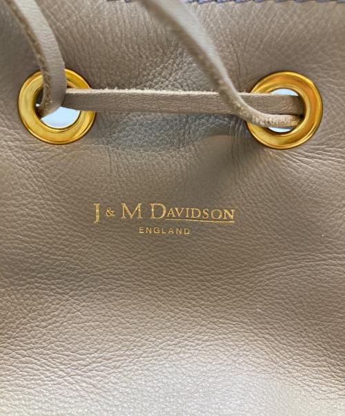 J&M DAVIDSON（ジェイ＆エム デヴィッドソン）J&M DAVIDSON (ジェイ＆エム デヴィッドソン) カーニバル 巾着ショルダーバッグ ベージュの古着・服飾アイテム