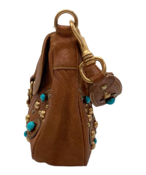 MIU MIU（ミュウミュウ）MIU MIU (ミュウミュウ) スタッズレザーハンドバッグ ブラウンの古着・服飾アイテム