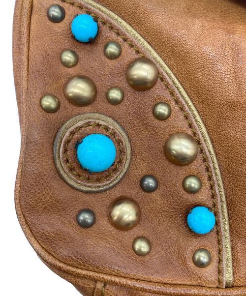 MIU MIU（ミュウミュウ）MIU MIU (ミュウミュウ) スタッズレザーハンドバッグ ブラウンの古着・服飾アイテム