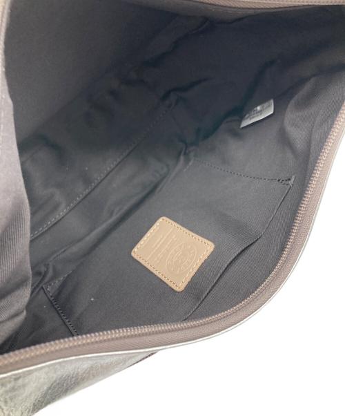 russet（ラシット）russet (ラシット) ソフトレザーラウンドショルダーバッグ シルバーの古着・服飾アイテム