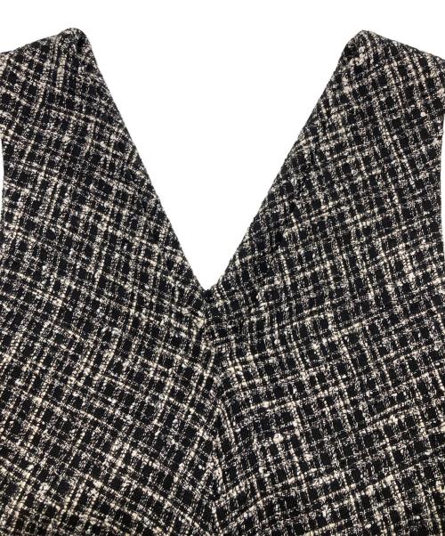 BEARDSLEY（ビアズリー）BEARDSLEY (ビアズリー) ツイードフレアージャンパースカート ホワイト×ブラックの古着・服飾アイテム