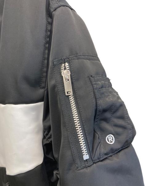 NIKE（ナイキ）NIKE (ナイキ) SWOOSH BOMBERジャケット ホワイト×ブラック サイズ:Mの古着・服飾アイテム