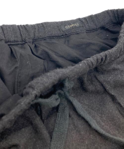 COMOLI（コモリ）COMOLI (コモリ) 23AWウールビエラドローストリングロングパンツ グレー サイズ:SIZE 2の古着・服飾アイテム