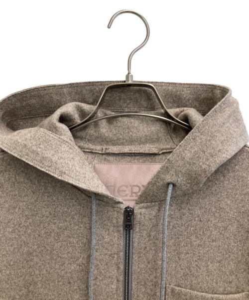 HERNO Resort（ヘルノリゾート）HERNO resort (ヘルノリゾート) ジップパーカー ベージュ サイズ:50の古着・服飾アイテム