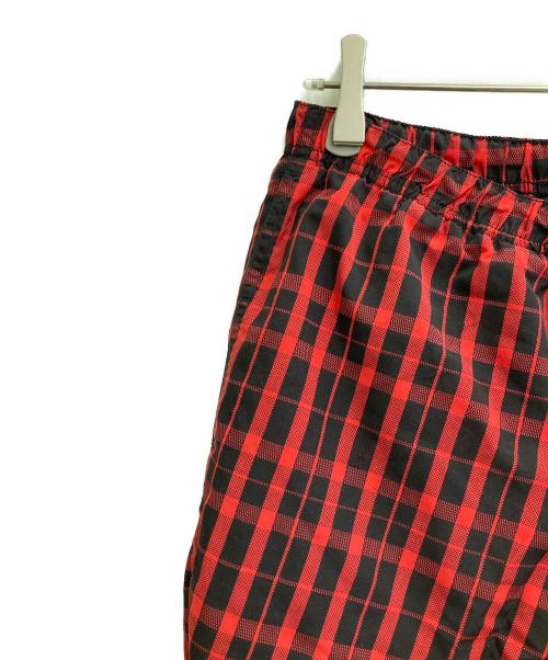 SUPREME（シュプリーム）Supreme (シュプリーム) 18AW Nylon plaid track pants ブラック×レッド サイズ:-の古着・服飾アイテム