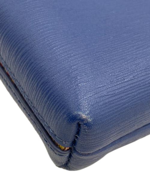 PAUL SMITH（ポールスミス）Paul Smith (ポールスミス) クラシックエンボスフラップショルダーバッグ ネイビーの古着・服飾アイテム