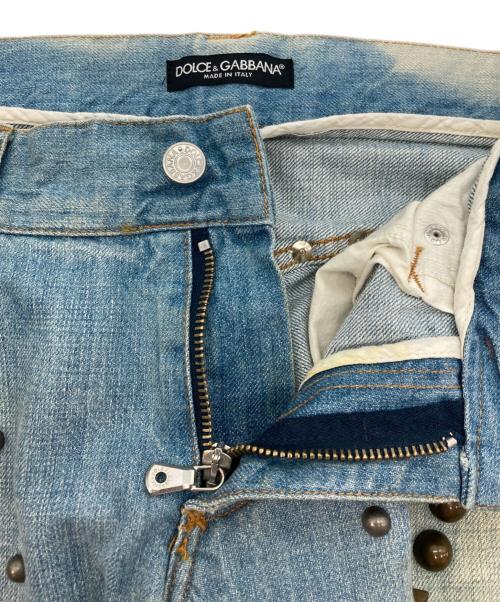 DOLCE & GABBANA（ドルチェ＆ガッバーナ）DOLCE & GABBANA (ドルチェ＆ガッバーナ) スタッズ デニムパンツ スカイブルー サイズ:48の古着・服飾アイテム
