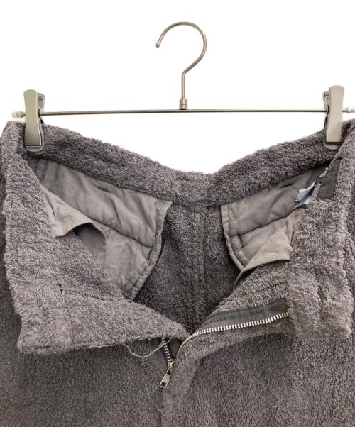 COMME des GARCONS HOMME PLUS（コムデギャルソンオムプリュス）COMME des GARCONS HOMME PLUS (コムデギャルソンオムプリュス) パイル地ハーフパンツ グレー サイズ:XSの古着・服飾アイテム