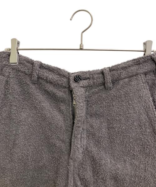 COMME des GARCONS HOMME PLUS（コムデギャルソンオムプリュス）COMME des GARCONS HOMME PLUS (コムデギャルソンオムプリュス) パイル地ハーフパンツ グレー サイズ:XSの古着・服飾アイテム