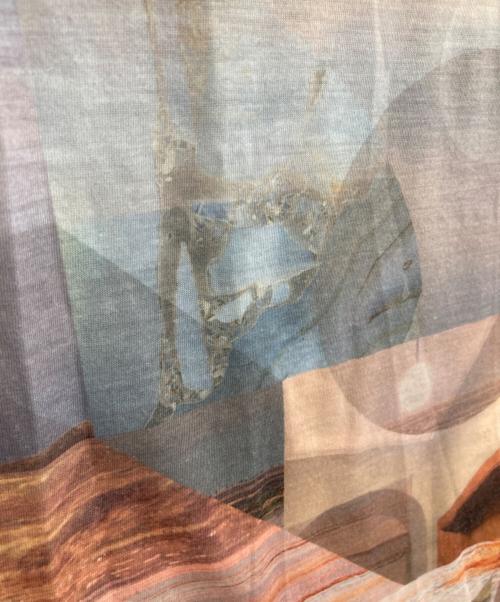 PHEENY（フィーニー）PHEENY (フィーニー) PRINT FRILL CREW NECK(MULTI) マルチカラー サイズ:freeの古着・服飾アイテム