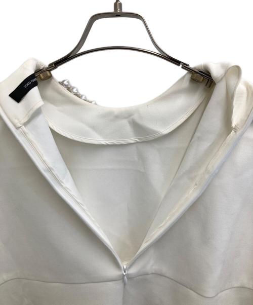 YOKO CHAN（ヨーコチャン）YOKO CHAN (ヨーコチャン) フロントラッフルパールドレス ホワイト サイズ:SIZE Mの古着・服飾アイテム