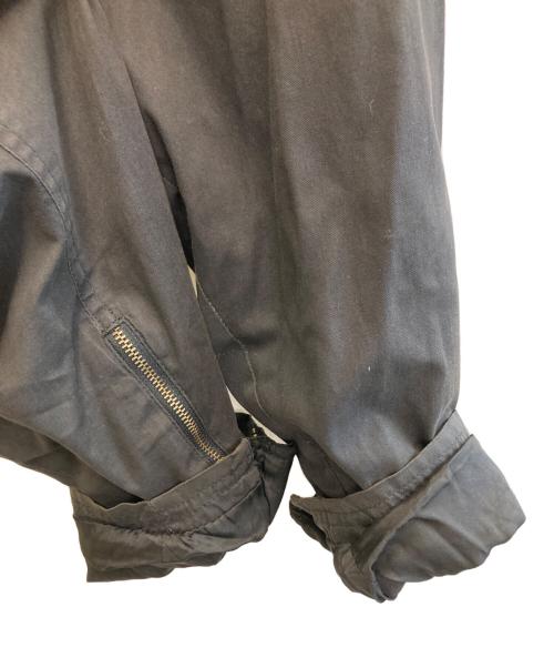 VERSACE（ヴェルサーチェ）VERSACE (ヴェルサーチェ) 背面刺繍スイングトップ ブラック サイズ:Lの古着・服飾アイテム