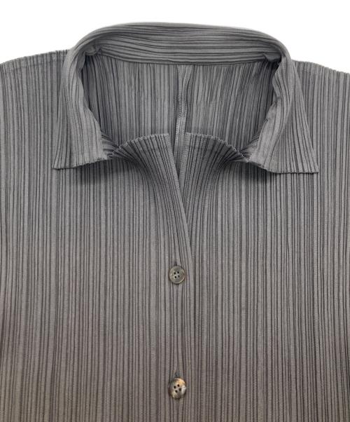 PLEATS PLEASE（プリーツプリーズ）PLEATS PLEASE (プリーツプリーズ) プリーツシャツ グレー サイズ:4の古着・服飾アイテム