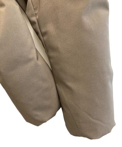 BEAUTY&YOUTH（ビューティーアンドユース）BEAUTY&YOUTH (ビューティーアンドユース) KOMATSU (コマツ) Down Jacket グレー サイズ:Lの古着・服飾アイテム