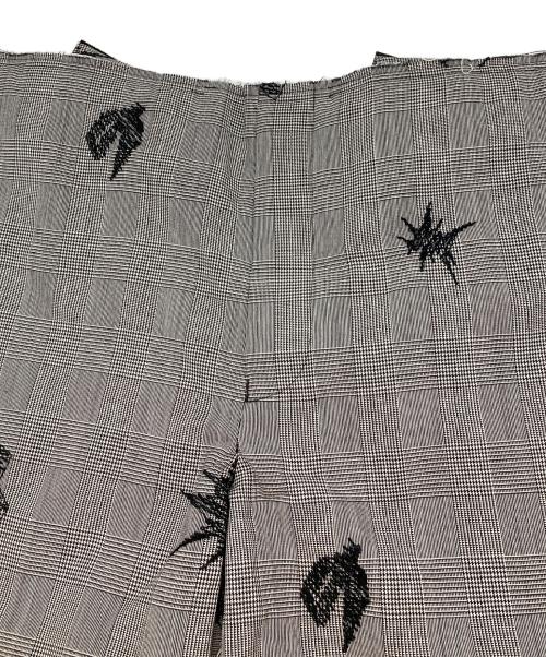 COMME des GARCONS HOMME PLUS（コムデギャルソンオムプリュス）COMME des GARCONS HOMME PLUS (コムデギャルソンオムプリュス) 15SS ショートパンツ グレー サイズ:XSの古着・服飾アイテム