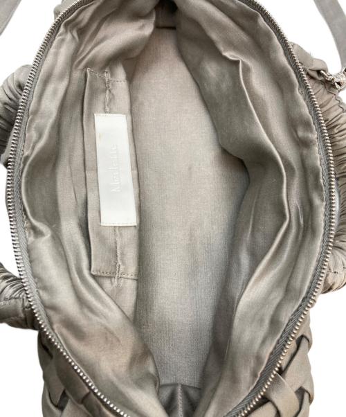 merlette（マーレット）Merlette (マーレット) 22ss シルクサテン バスケットスモッキング ハンドバッグ グレーの古着・服飾アイテム