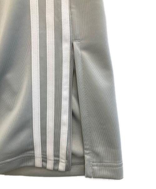 adidas（アディダス）adidas (アディダス) FIREBIRD LOOSE TRACK PANTS グレー サイズ:Mの古着・服飾アイテム
