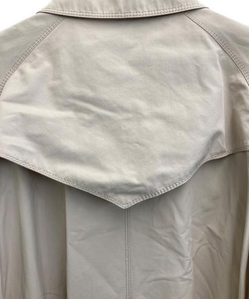 MaxMara RAIN WEAR（マックスマーラ レイン ウェア）MaxMara RAIN WEAR (マックスマーラ レイン ウェア) トレンチコート アイボリー サイズ:36の古着・服飾アイテム