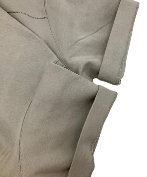 EMPORIO ARMANI（エンポリオ アルマーニ）EMPORIO ARMANI (エンポリオ アルマーニ) 半袖スウェット ベージュ サイズ:XL 未使用品の古着・服飾アイテム