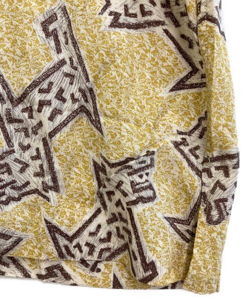 ISSEY MIYAKE MEN（イッセイミヤケメン）ISSEY MIYAKE MEN (イッセイミヤケメン) レーヨン柄シャツ ベージュ×ブラウン サイズ:Mの古着・服飾アイテム