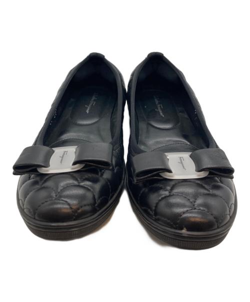 Salvatore Ferragamo（サルヴァトーレ フェラガモ）Salvatore Ferragamo (サルヴァトーレ フェラガモ) キルティングヴァラリボンパンプス ブラック サイズ:7 1/2の古着・服飾アイテム