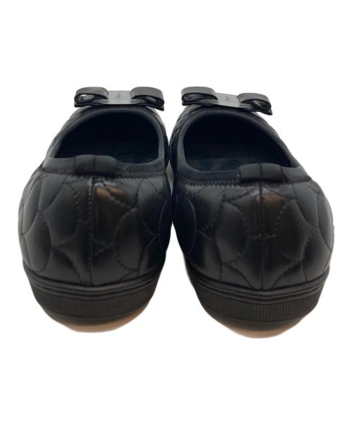 Salvatore Ferragamo（サルヴァトーレ フェラガモ）Salvatore Ferragamo (サルヴァトーレ フェラガモ) キルティングヴァラリボンパンプス ブラック サイズ:7 1/2の古着・服飾アイテム