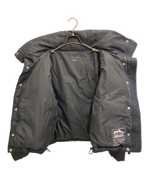 COACH（コーチ）COACH (コーチ) シグネチャー ジャカード ショート パッファー ブラック サイズ:Mの古着・服飾アイテム