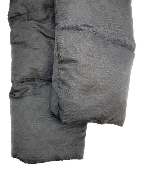 COACH（コーチ）COACH (コーチ) シグネチャー ジャカード ショート パッファー ブラック サイズ:Mの古着・服飾アイテム