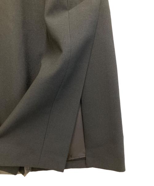 BURBERRY BLUE LABEL（バーバリー ブルー レーベル）BURBERRY BLUE LABEL (バーバリー ブルー レーベル) センターボックスプリーツスカート ブラック サイズ:36の古着・服飾アイテム