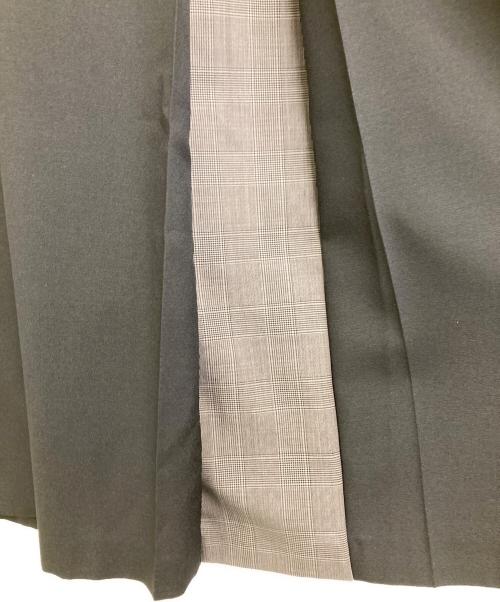 BURBERRY BLUE LABEL（バーバリー ブルー レーベル）BURBERRY BLUE LABEL (バーバリー ブルー レーベル) センターボックスプリーツスカート ブラック サイズ:36の古着・服飾アイテム