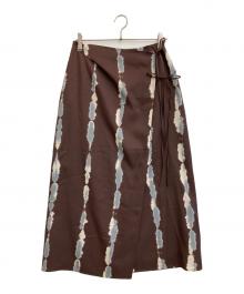 MIESROHE（ミースロエ）の古着「プリントツイルイージーラップスカート」｜ブラウン