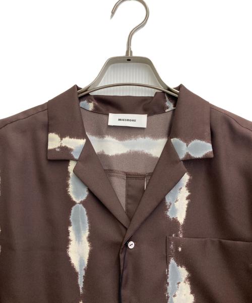 MIESROHE（ミースロエ）MIESROHE (ミースロエ) プリントツイルバックスリットシャツ ブラウン サイズ:free 未使用品の古着・服飾アイテム