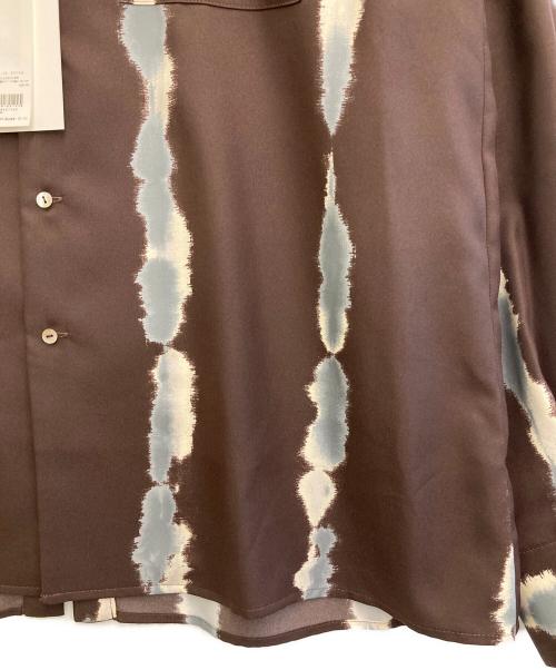 MIESROHE（ミースロエ）MIESROHE (ミースロエ) プリントツイルバックスリットシャツ ブラウン サイズ:free 未使用品の古着・服飾アイテム