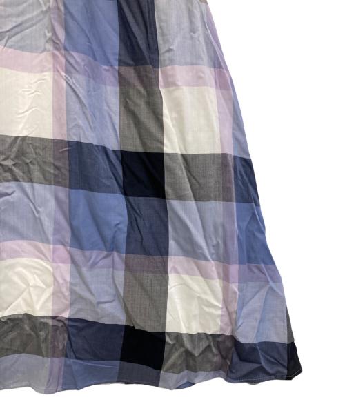 BURBERRY BLUE LABEL（バーバリー ブルー レーベル）BURBERRY BLUE LABEL (バーバリー ブルー レーベル) チェックスカート ネイビー サイズ:38の古着・服飾アイテム