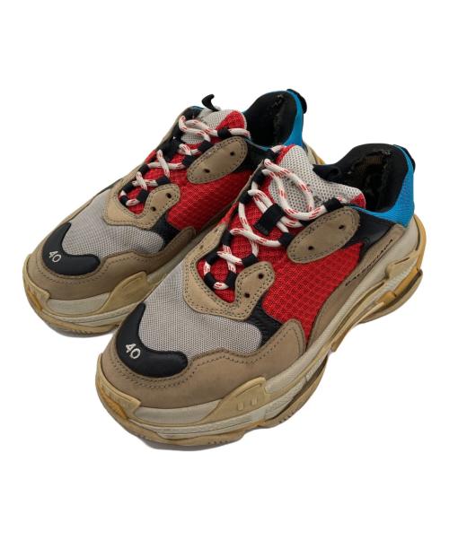 BALENCIAGA（バレンシアガ）BALENCIAGA (バレンシアガ) Triple S ダット スニーカー ベージュ×レッド サイズ:26.5cmの古着・服飾アイテム