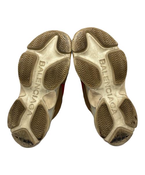 BALENCIAGA（バレンシアガ）BALENCIAGA (バレンシアガ) Triple S ダット スニーカー ベージュ×レッド サイズ:26.5cmの古着・服飾アイテム