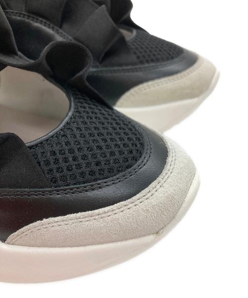 Emilio Pucci（エミリオ プッチ）Emilio Pucci (エミリオ プッチ) フリルスニーカー ホワイト×ブラック サイズ:36の古着・服飾アイテム