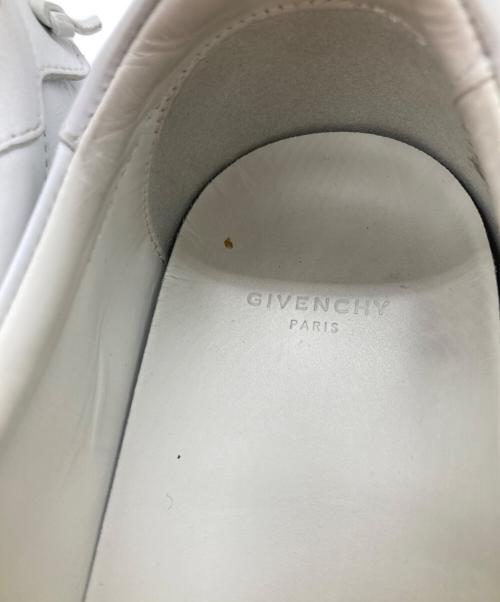 GIVENCHY（ジバンシィ）GIVENCHY (ジバンシィ) アーバンストリートベルトロゴスニーカー ホワイト サイズ:41の古着・服飾アイテム