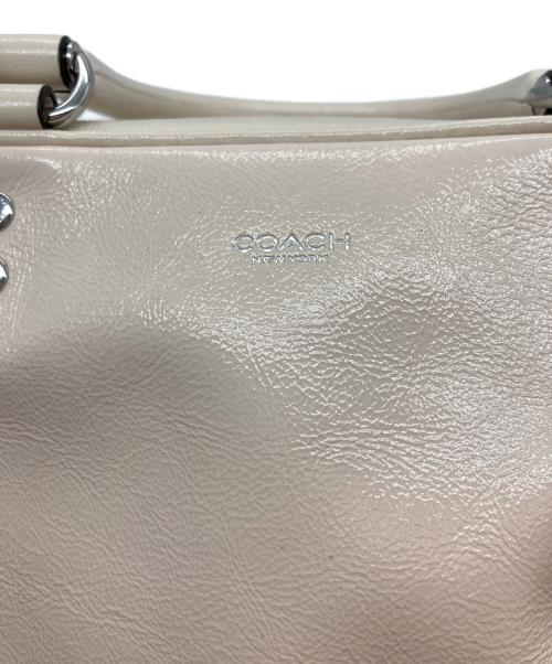 COACH（コーチ）COACH (コーチ) キューブ ローグ バッグ ベージュ サイズ:-の古着・服飾アイテム