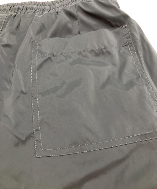 muta（ムータ）muta (ムータ) 撥水ストレッチショートパンツ グレー サイズ:5 未使用品の古着・服飾アイテム