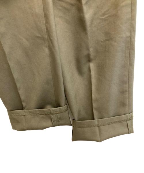 MARKAWARE（マーカウェア）MARKAWARE (マーカウェア) FRONT PLEATS PEGTOP ORGANIC WOOL TROPICAL カーキ サイズ:2の古着・服飾アイテム