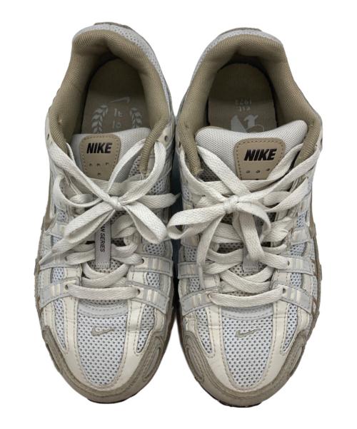 NIKE（ナイキ）NIKE (ナイキ) スニーカー ホワイト×ベージュ サイズ:23.5の古着・服飾アイテム