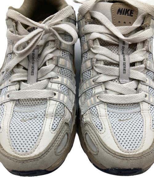 NIKE（ナイキ）NIKE (ナイキ) スニーカー ホワイト×ベージュ サイズ:23.5の古着・服飾アイテム