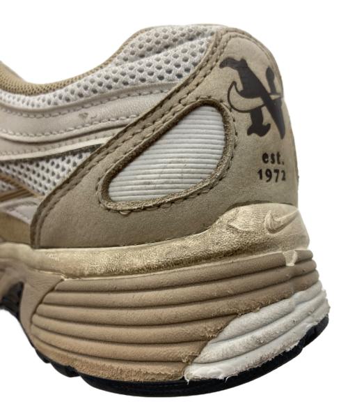 NIKE（ナイキ）NIKE (ナイキ) スニーカー ホワイト×ベージュ サイズ:23.5の古着・服飾アイテム