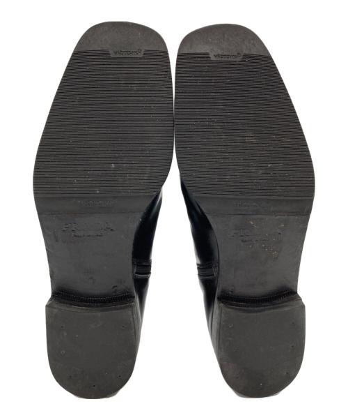 PRADA（プラダ）PRADA (プラダ) スクエアトゥサイドジップブーツ ブラック サイズ:SIZE 9の古着・服飾アイテム