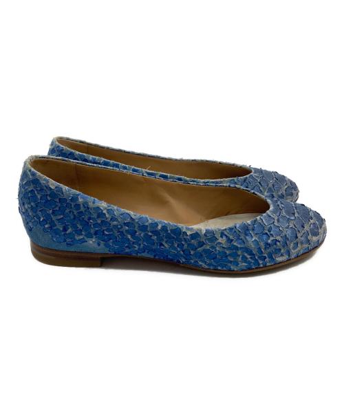 Maison Margiela（メゾンマルジェラ）Maison Margiela (メゾンマルジェラ) パイソン型押しフラットパンプス ブルー サイズ:23の古着・服飾アイテム