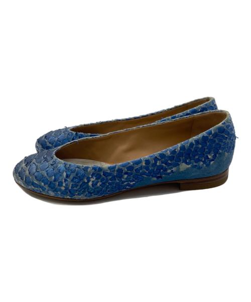 Maison Margiela（メゾンマルジェラ）Maison Margiela (メゾンマルジェラ) パイソン型押しフラットパンプス ブルー サイズ:23の古着・服飾アイテム